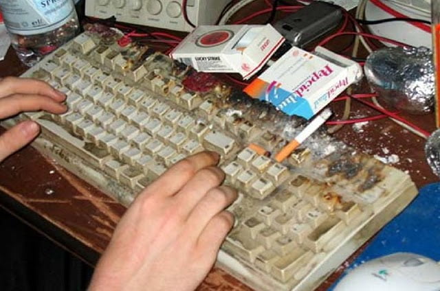 clavier-geek-cendrier.jpg